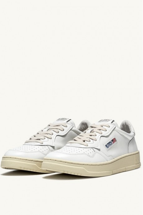 Basket Medalist Low Leather Blanc Autry