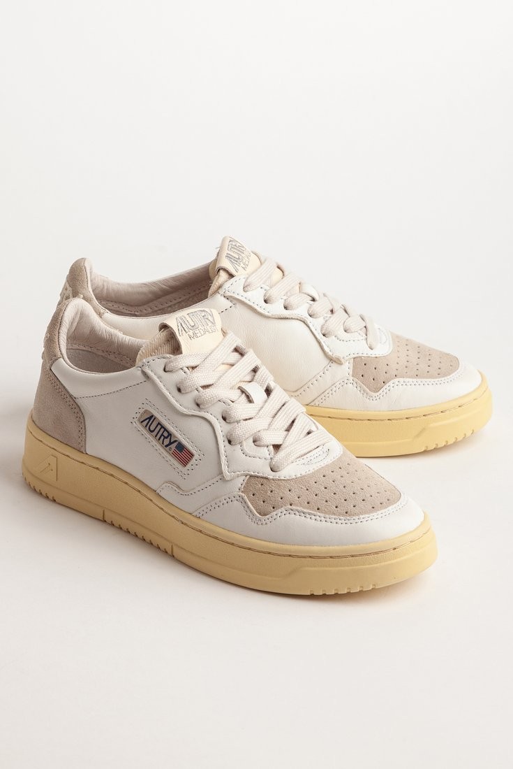 Medalist Low Suede / Leather White / Sand Autry
