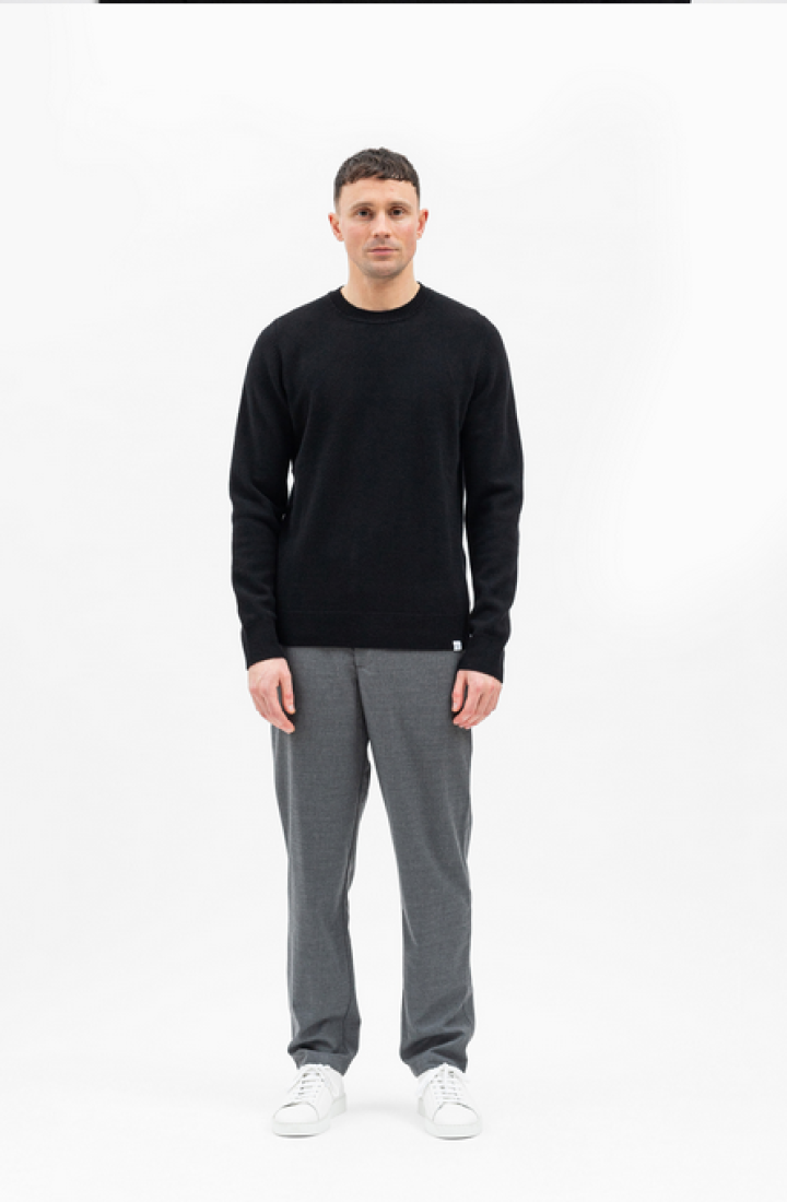 Pull Sigfred Lambswool Black Norse Projects