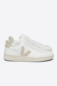 Basket V12 Leather Extra White Sable Veja