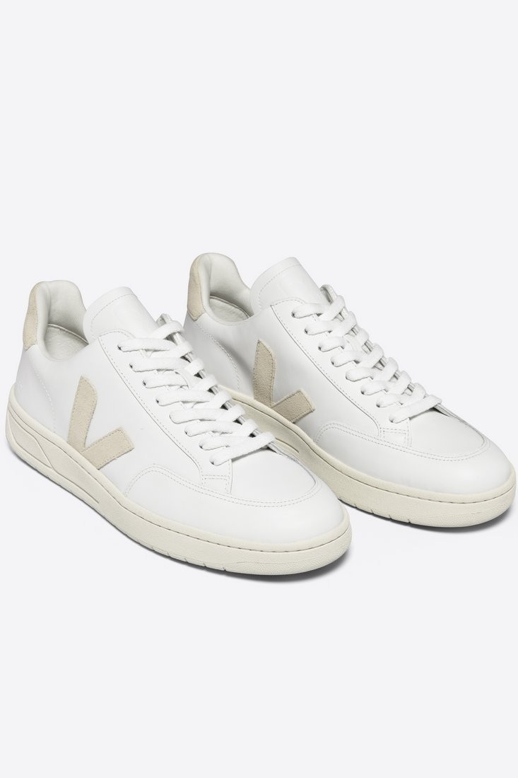 Basket V12 Leather Extra White Sable Veja