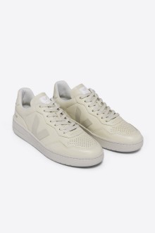 V90 O.T. Leather Cashew Pierre Veja