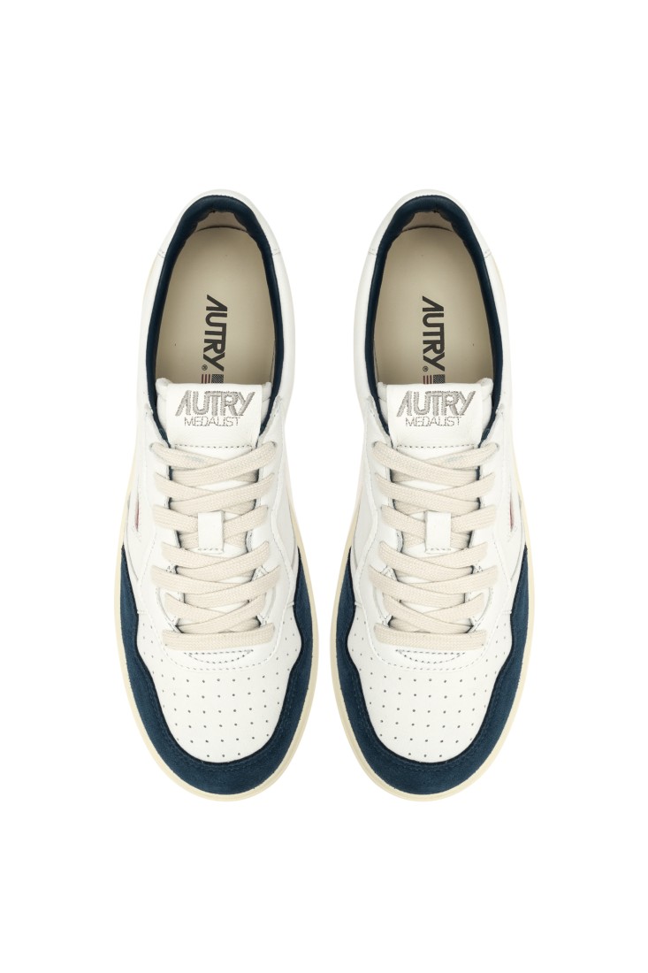 Basket Medalist Low Leather Goat / Suede Blanc / Capri Autry