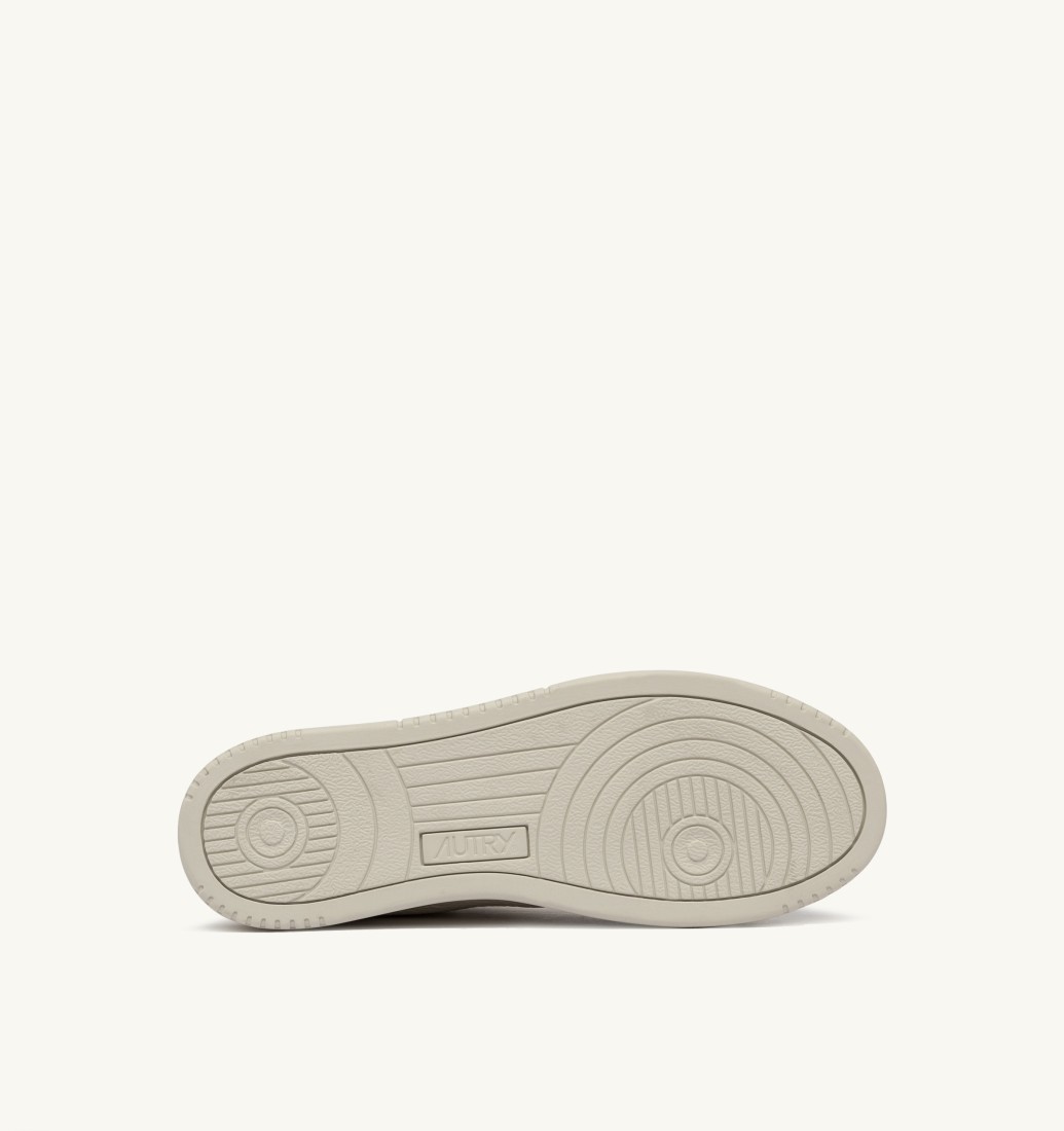 Medalist Low Leather Elephant / Suede Black / Pinecone Autry