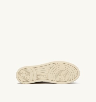 Basket Medalist Low Leather Goat / Suede White / Morel Autry