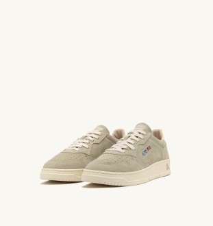 Basket Medalist Low Finish / Suede Papyrus / White Autry