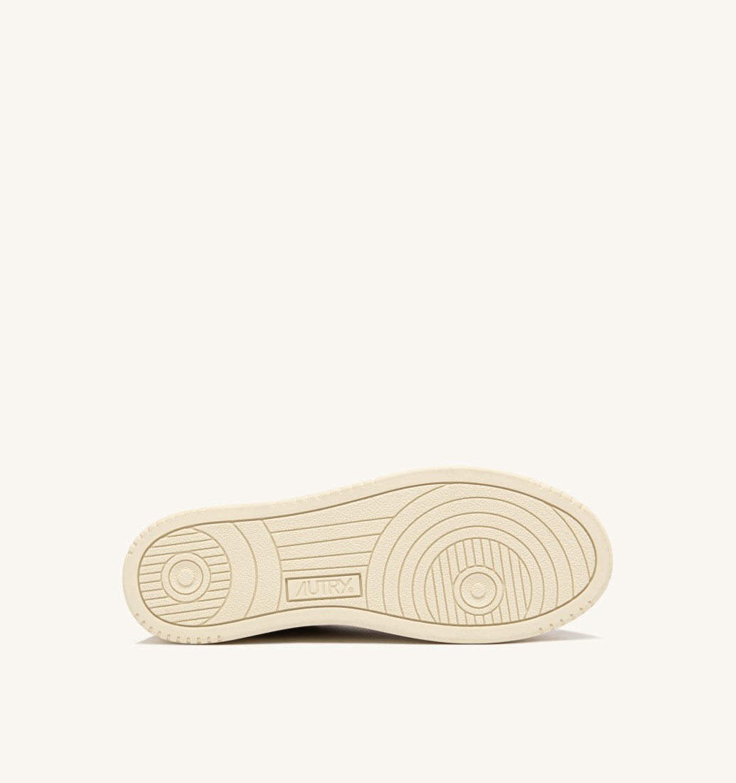 Basket Medalist Low Finish / Suede Papyrus / White Autry