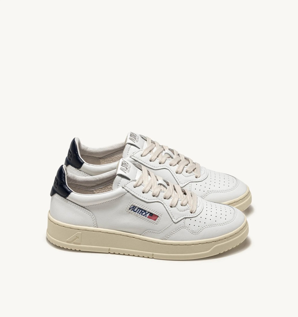 Medalist Low Leather Shoes White / Space Autry