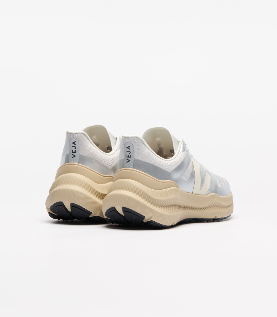 Condor 3 Advanced Engineered Mesh Silver Cash Almond Veja