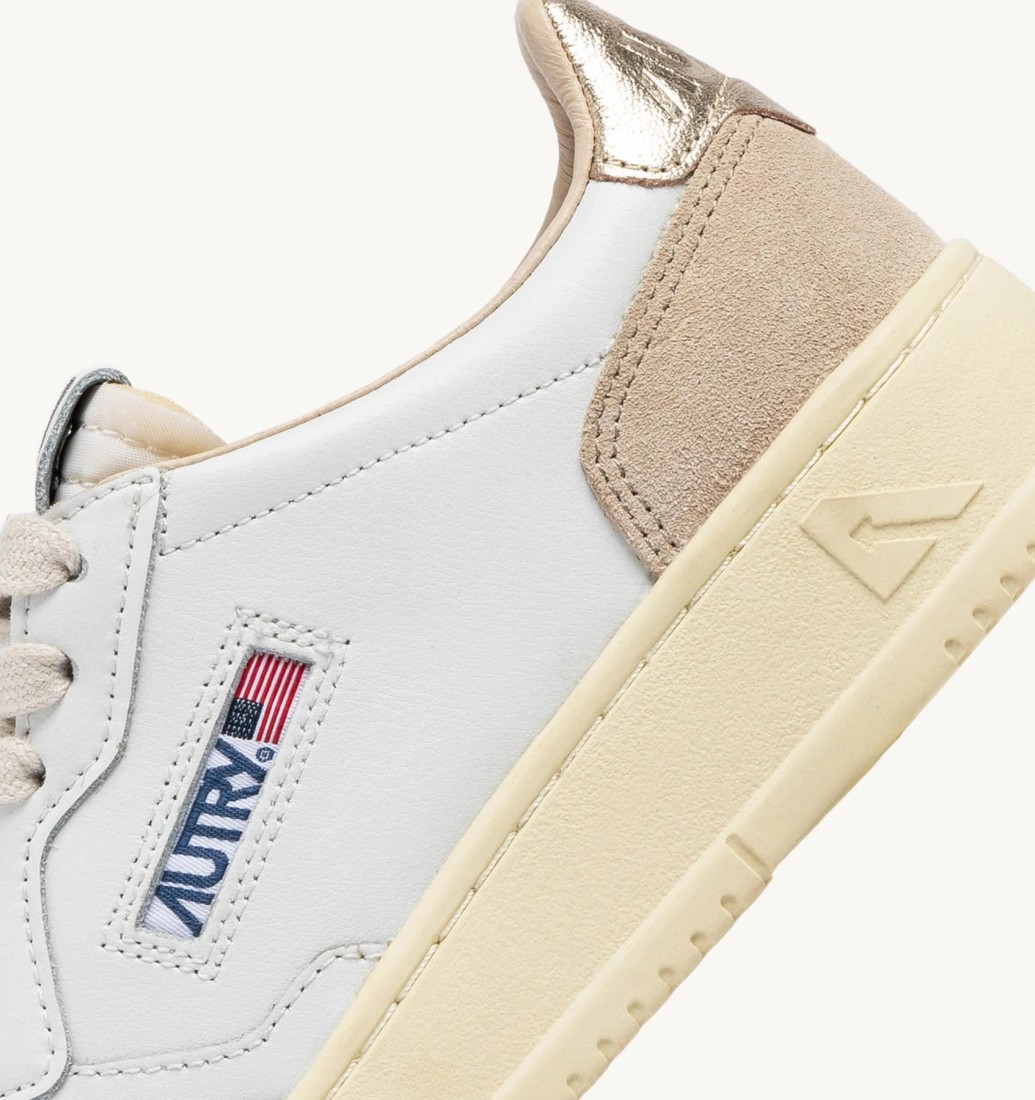 Medalist Low Leather / Suede  White / Gold Autry