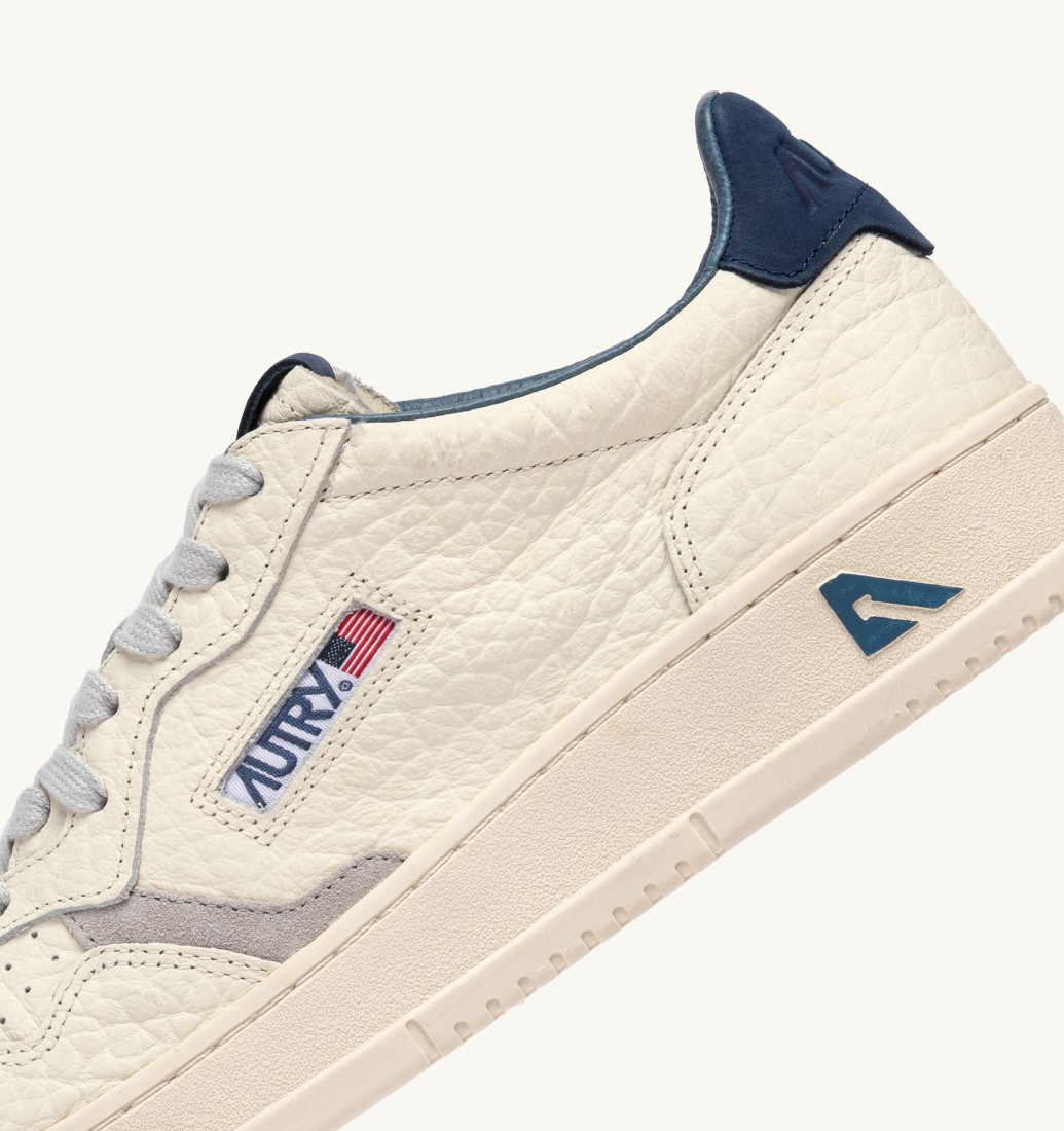 Medalist Low Leather Elephant / Suede Blue Depths / Vapor Autry