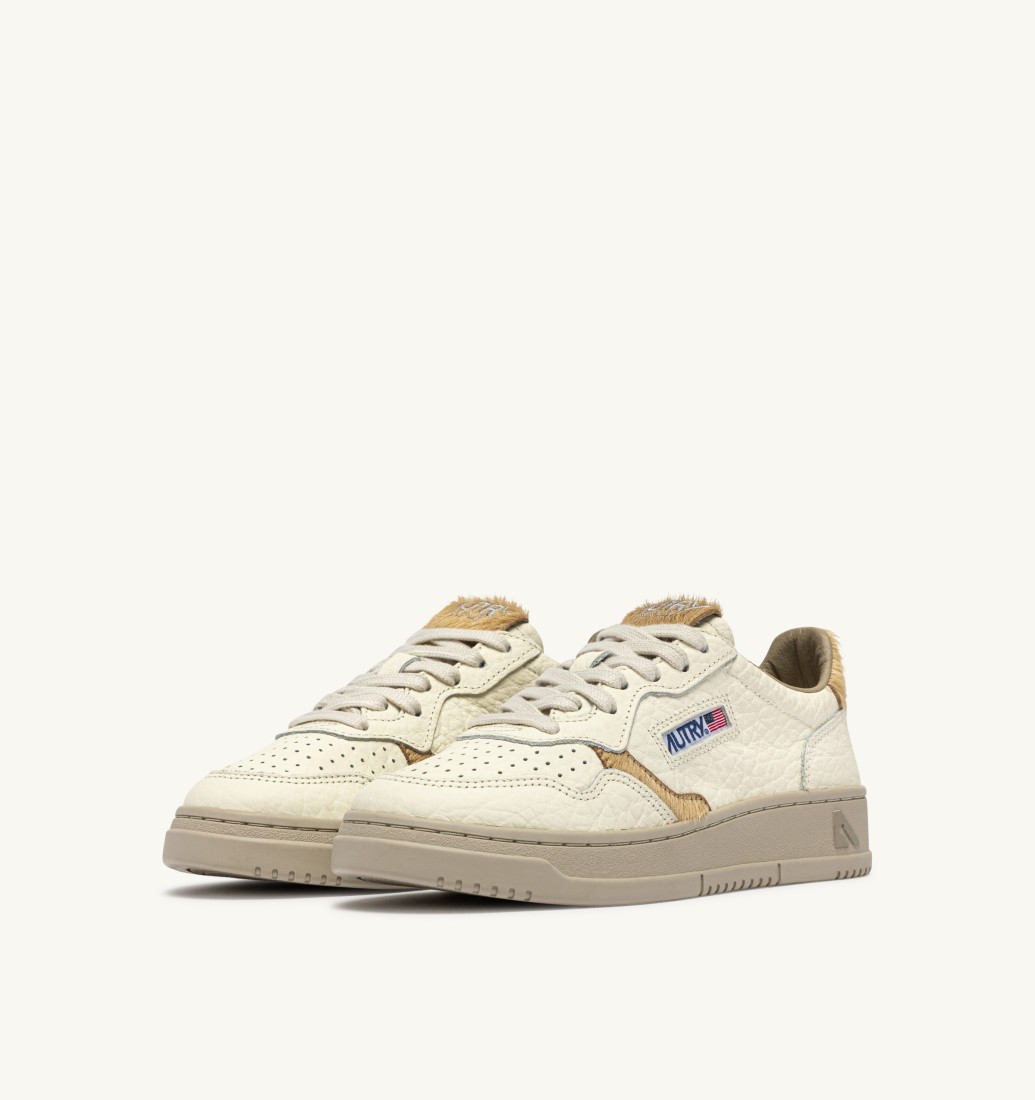 Medalist Low Leather Elephant / Suede Sand / Sand Autry