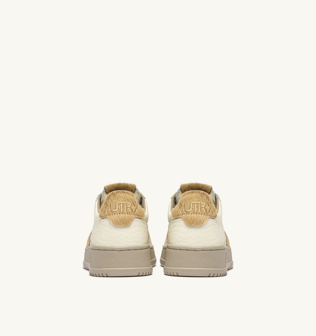 Medalist Low Leather Elephant / Suede Sand / Sand Autry