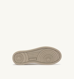 Medalist Low Leather Elephant / Suede Sand / Sand Autry