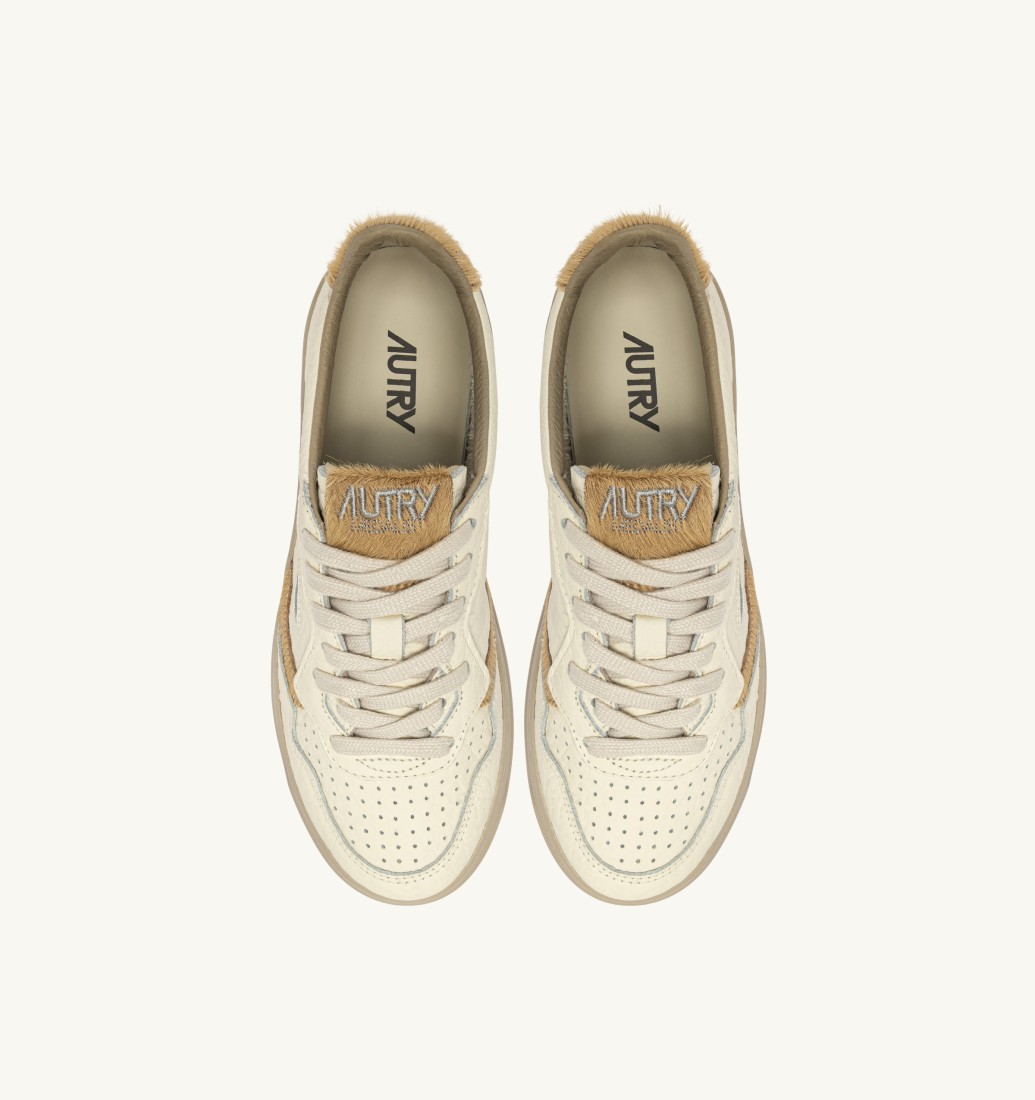 Medalist Low Leather Elephant / Suede Sand / Sand Autry