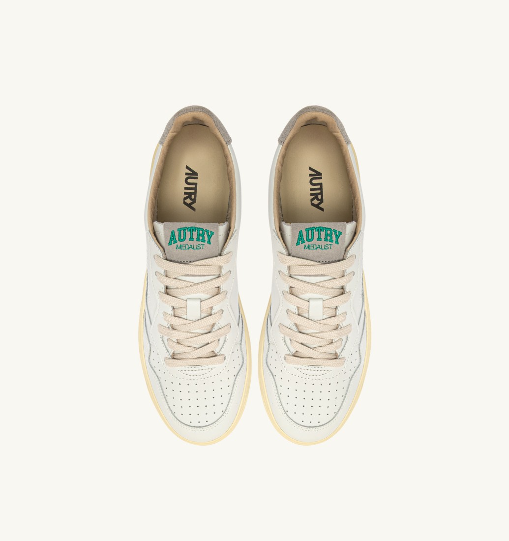 Basket Medalist Low Leather / Suede Logo White / Nuvole Autry