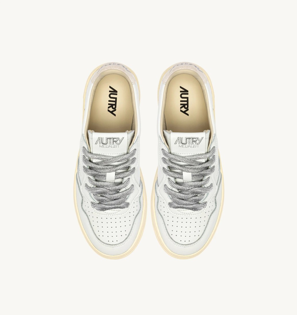 Basket Medalist Low Leather / Swoll White / Silver Autry